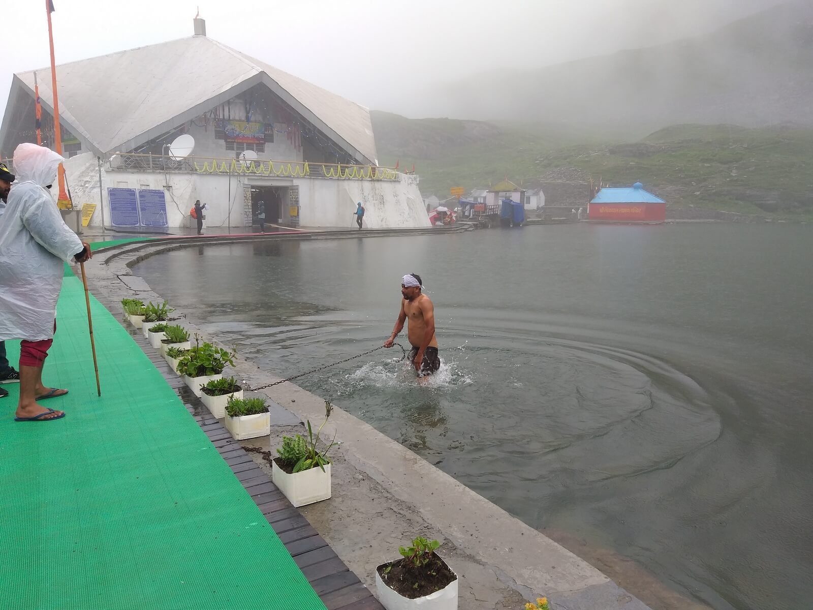 Hemkund temple valley of flowers